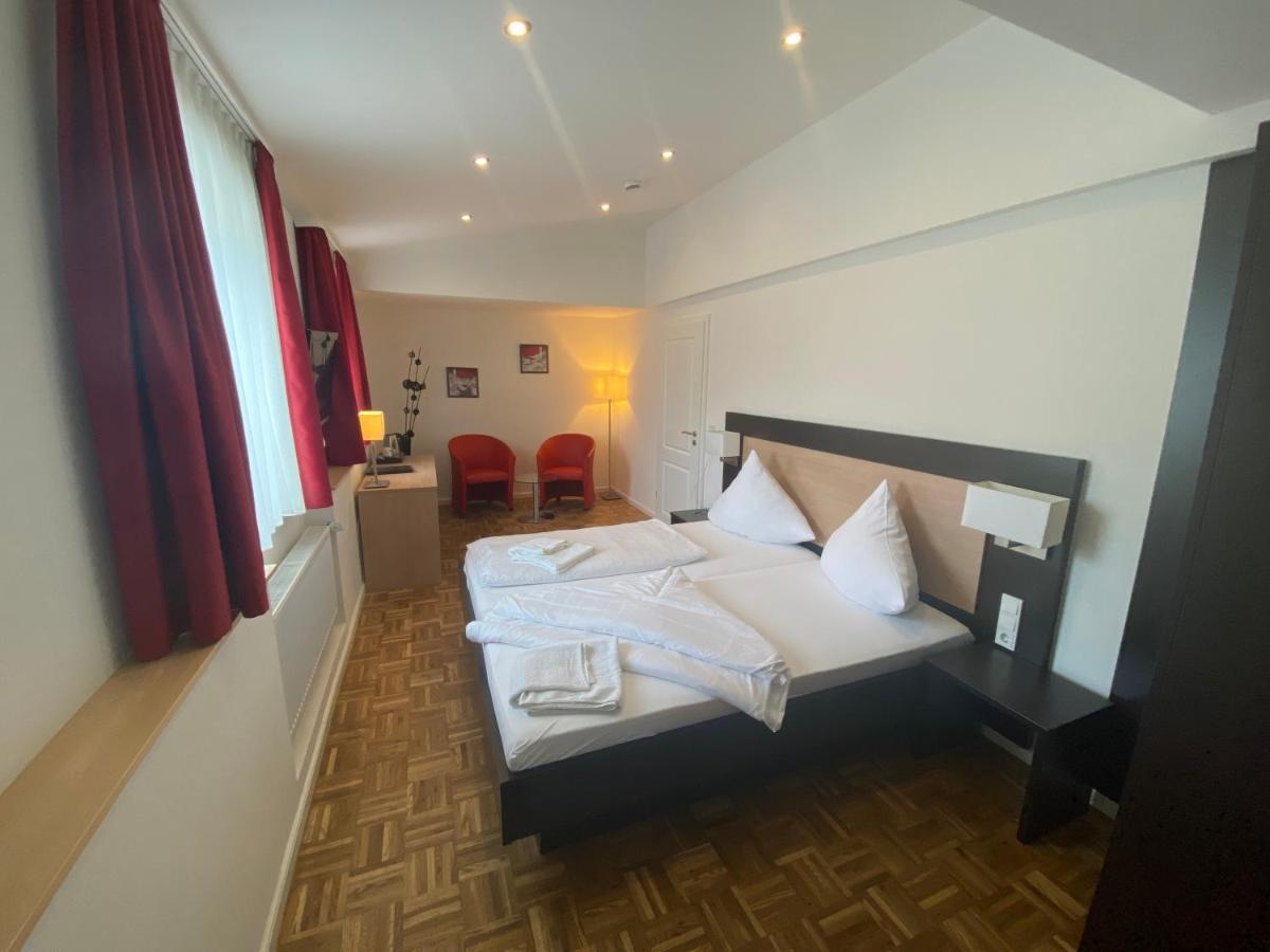 Hotel Altes Pfarrhaus à Ernst Extérieur photo