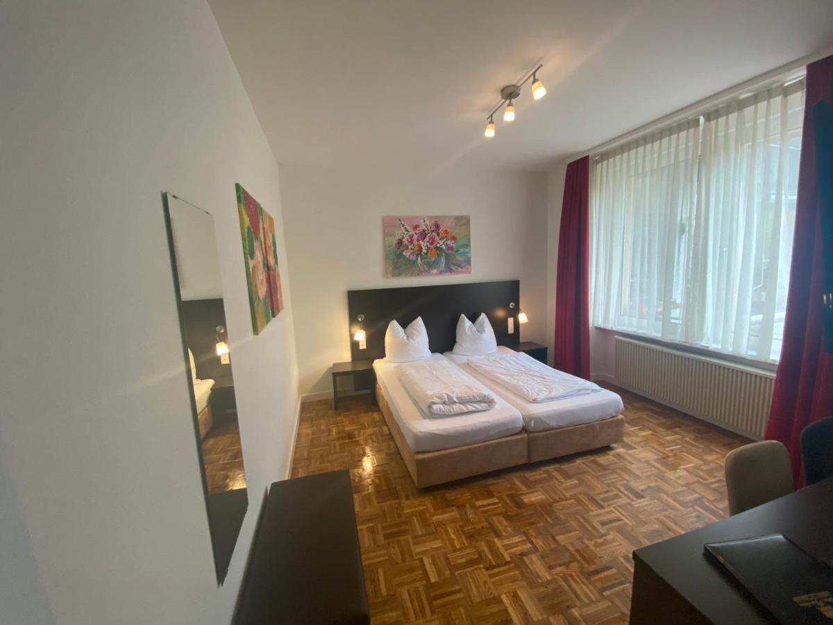 Hotel Altes Pfarrhaus à Ernst Extérieur photo