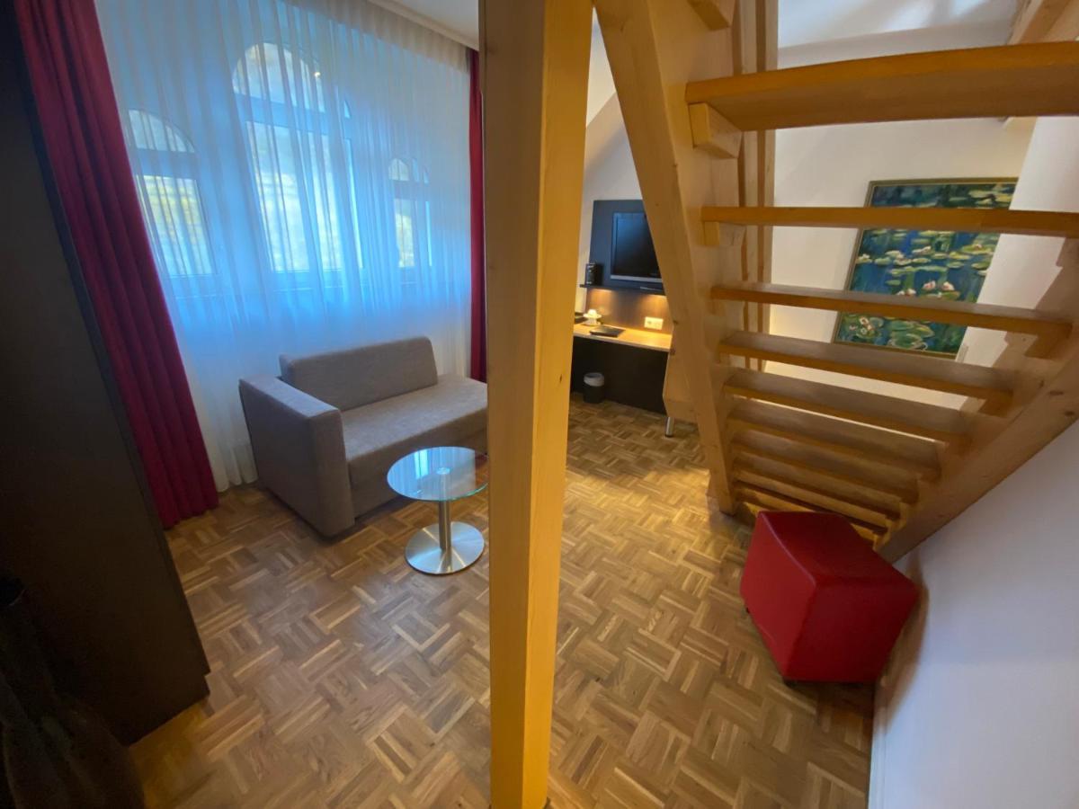 Hotel Altes Pfarrhaus à Ernst Extérieur photo